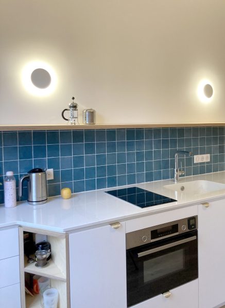 optimisation appartement toulouse studio cuisine crédence bleu